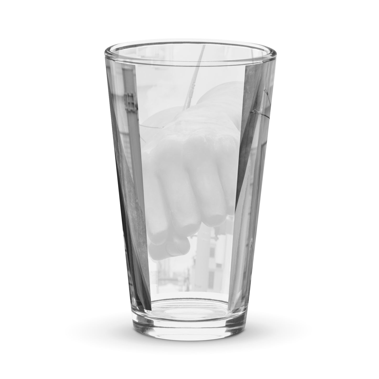 Shaker pint glass