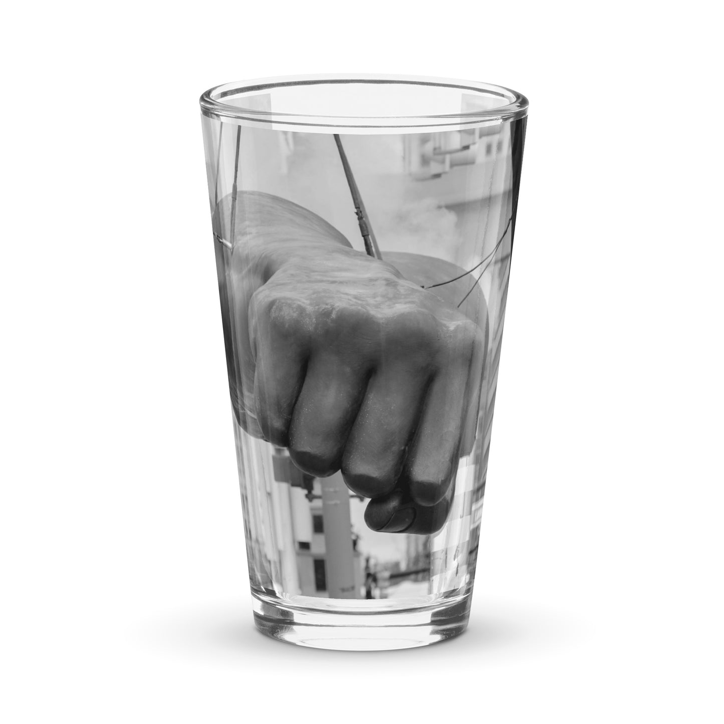 Shaker pint glass