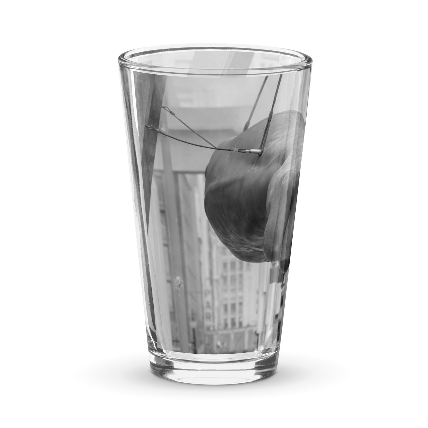 Shaker pint glass